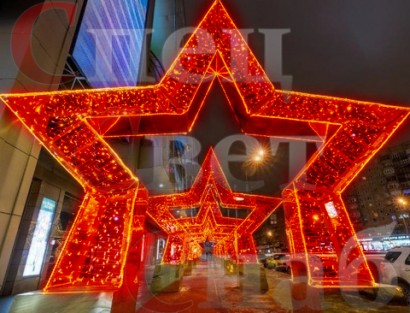 Светодиодная арка "Звезда" 4м х 5,8м Объемная Красная
