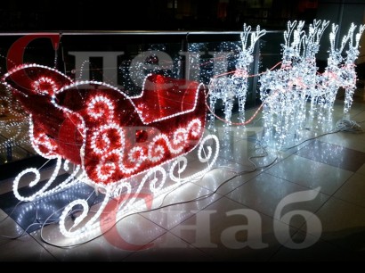 Новогоднее украшение для города. Светодиодная упряжка "Олени" 6/1/1.5 красная 