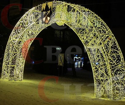 Новогоднее украшение для города. Светодиодная арка "Кружевные ворота" 5 х 4 м